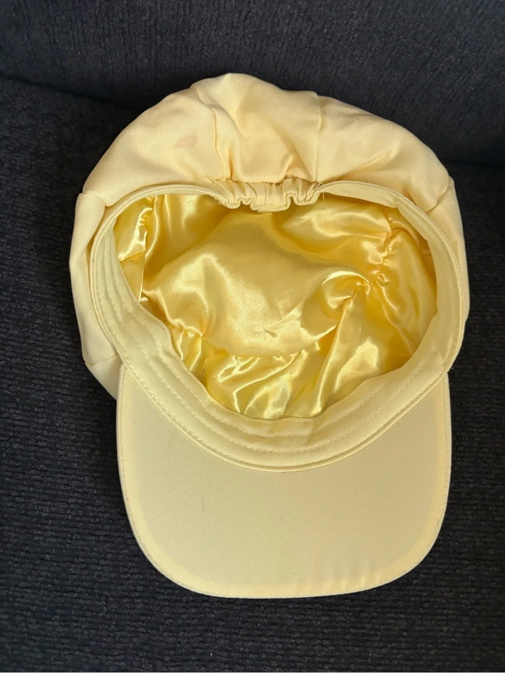N/A soft yellow